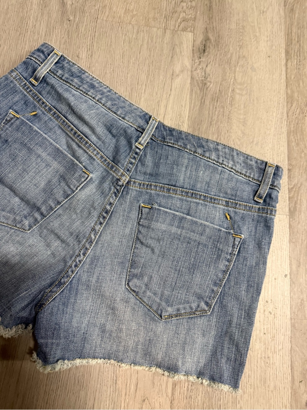•MOSSIMO• HIGH RISE DENIM SHORTS - Picture 5 of 5